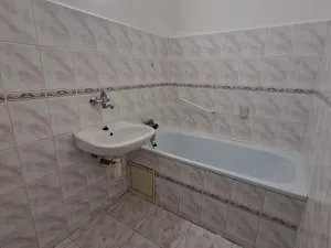 Pronájem bytu 2+1, Třinec, Jablunkovská, 58 m2