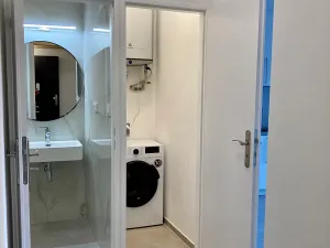 Pronájem bytu 1+kk, Praha - Košíře, Vrchlického, 35 m2