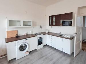 Pronájem bytu 5+kk, Praha - Holešovice, Kamenická, 110 m2