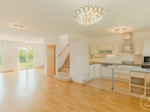 Prodej rodinného domu, Praha - Újezd nad Lesy, Lutínská, 220 m2