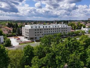 Prodej bytu 2+kk, Praha - Hostavice, Českobrodská, 64 m2