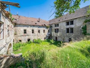 Prodej komerční nemovitosti, Vršovice, 5100 m2
