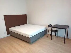 Pronájem bytu 1+kk, Praha - Vysočany, Poděbradská, 27 m2