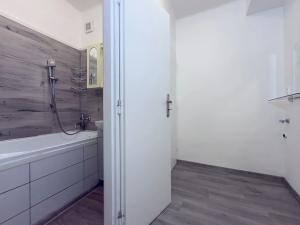 Pronájem bytu 3+1, Chomutov, Mostecká, 73 m2
