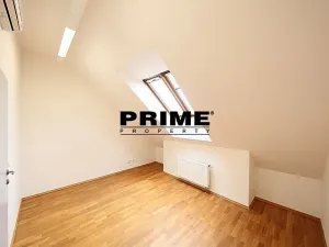 Pronájem kanceláře, Praha - Smíchov, Štefánikova, 129 m2
