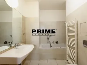 Pronájem kanceláře, Praha - Smíchov, Štefánikova, 129 m2