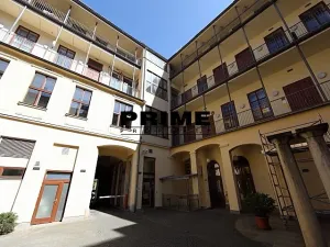 Pronájem kanceláře, Praha - Smíchov, Štefánikova, 129 m2