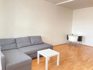 Pronájem bytu 1+kk, Praha - Vysočany, Poděbradská, 35 m2