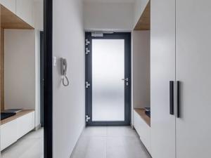 Pronájem bytu 2+kk, Praha - Karlín, Thámova, 63 m2