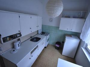 Pronájem bytu 2+1, Praha - Břevnov, Na Petřinách, 54 m2