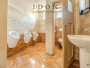 Prodej restaurace, Kozlovice, 500 m2