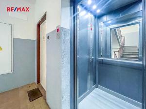 Pronájem bytu 2+1, Praha - Holešovice, Ortenovo náměstí, 61 m2