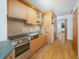 Prodej bytu 2+kk, Praha - Smíchov, Holečkova, 44 m2