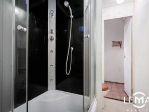 Prodej bytu 2+1, Olomouc, Řezáčova, 56 m2