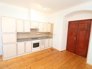 Pronájem bytu 1+kk, Uhlířské Janovice, Václavské náměstí, 26 m2