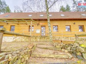 Prodej ubytování, Jesenice, U Velkého rybníka, 272 m2
