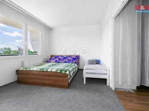 Prodej bytu 3+1, Spálené Poříčí, Zámecká, 83 m2