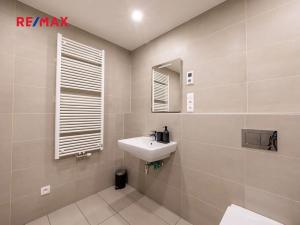 Pronájem bytu 3+kk, Praha - Strašnice, Zvěřinova, 96 m2
