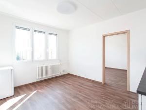 Pronájem bytu 2+kk, Praha - Kamýk, Zvolská, 35 m2