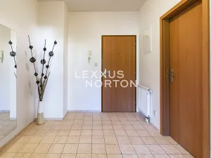 Pronájem bytu 1+kk, Praha - Košíře, Naskové, 60 m2