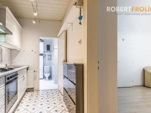 Pronájem bytu 2+kk, Praha - Dejvice, Jaselská, 48 m2
