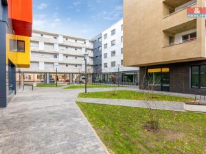 Pronájem bytu 2+kk, Pardubice - Zelené Předměstí, Smilova, 57 m2