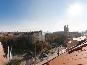Pronájem kanceláře, Praha - Smíchov, Štefánikova, 147 m2