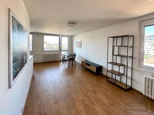 Pronájem bytu 3+kk, Praha - Vršovice, Tádžická, 86 m2