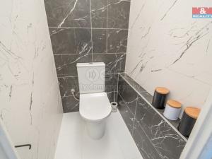 Pronájem bytu 1+kk, Kladno, Vít. Nezvala, 33 m2