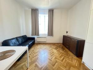 Pronájem bytu 2+kk, Praha - Strašnice, Na Třebešíně, 52 m2
