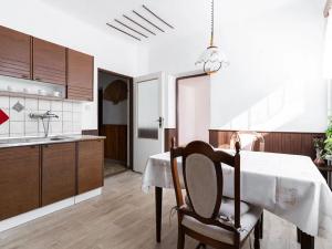 Prodej vícegeneračního domu, Nová Ves, 212 m2