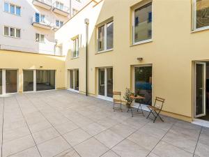 Pronájem bytu 2+kk, Praha, Plzeňská, 52 m2