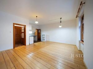 Pronájem bytu 2+kk, Třeboň, Březanova, 54 m2