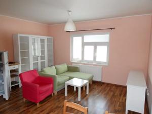 Pronájem bytu 2+kk, Praha - Žižkov, V domově, 50 m2
