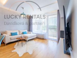 Pronájem bytu 2+kk, Praha - Modřany, Zlochova, 56 m2