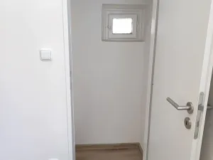 Pronájem bytu 1+kk, Praha - Vršovice, Sámova, 27 m2