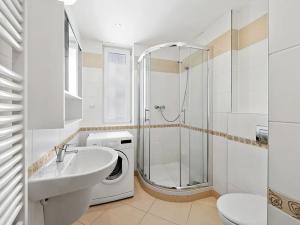 Pronájem bytu 1+kk, Praha - Horní Měcholupy, Mantovská, 40 m2