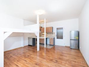 Pronájem bytu 1+kk, Praha - Černý Most, Dobrovolného, 36 m2