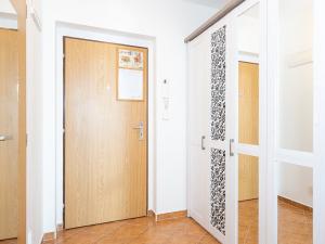 Pronájem bytu 1+kk, Praha - Černý Most, Dobrovolného, 36 m2