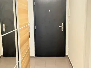 Pronájem bytu 1+kk, Praha - Letňany, Škrábkových, 33 m2
