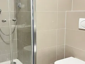 Pronájem bytu 1+kk, Praha - Letňany, Škrábkových, 33 m2