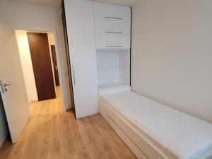 Pronájem bytu 3+1, Praha - Stodůlky, Mukařovského, 69 m2