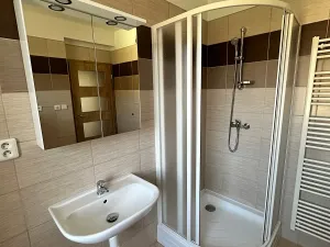 Pronájem bytu 1+kk, Děčín, Na Slatinách, 35 m2