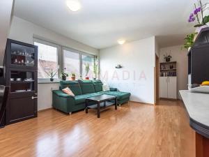 Pronájem bytu 3+kk, Praha - Dubeč, Netlucká, 75 m2