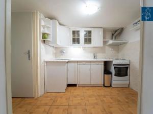 Prodej vícegeneračního domu, Praha - Hostavice, Kaňovská, 210 m2