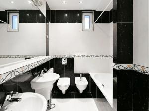 Pronájem bytu 3+1, Praha - Dejvice, Komornická, 120 m2