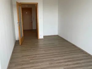 Pronájem bytu 2+kk, Praha - Vysočany, Kabešova, 56 m2