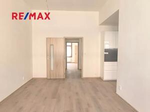 Pronájem bytu 3+kk, Praha - Vinohrady, Bělehradská, 74 m2