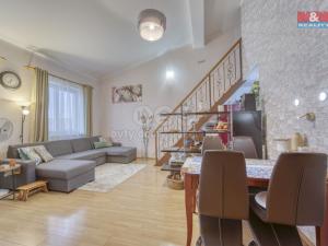 Prodej bytu 3+kk, Šestajovice, Komenského, 78 m2
