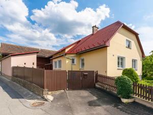 Prodej rodinného domu, Lhotsko, 80 m2